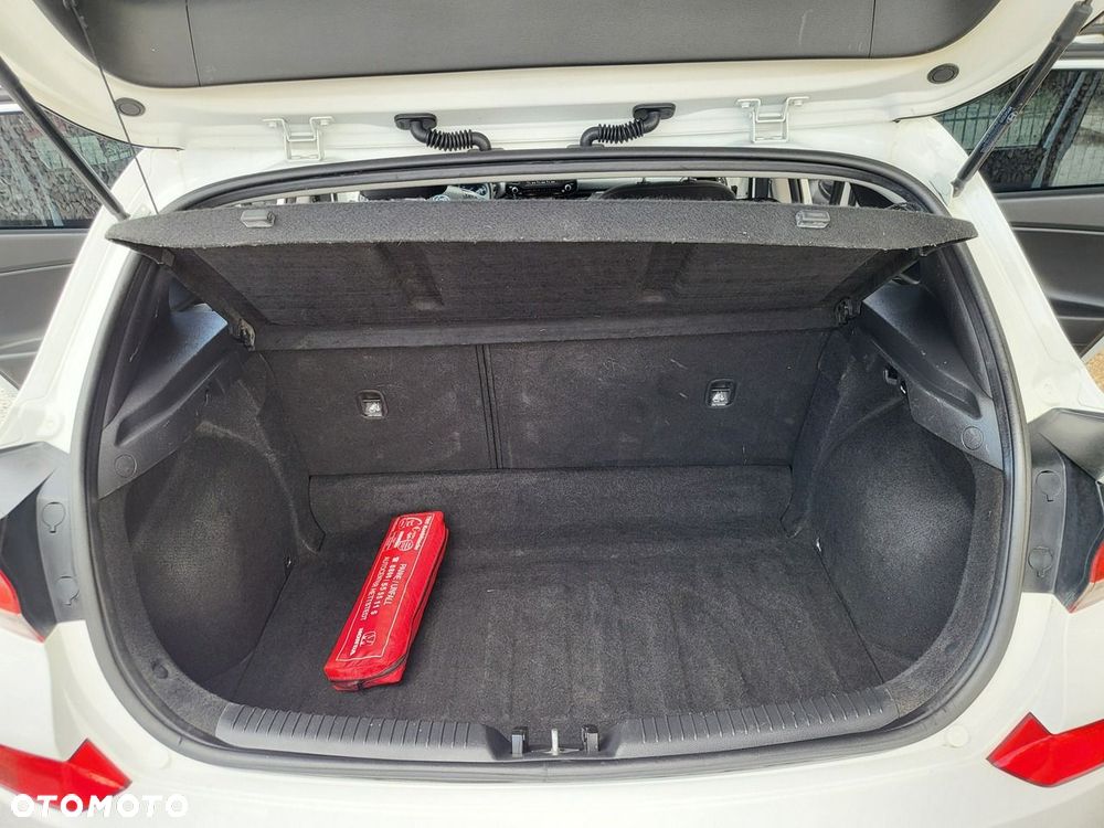 Hyundai i30 - 13