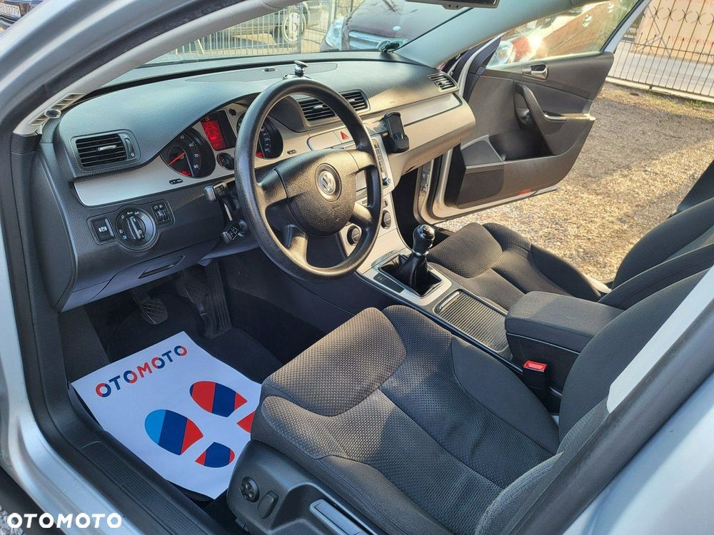 Volkswagen Passat - 15