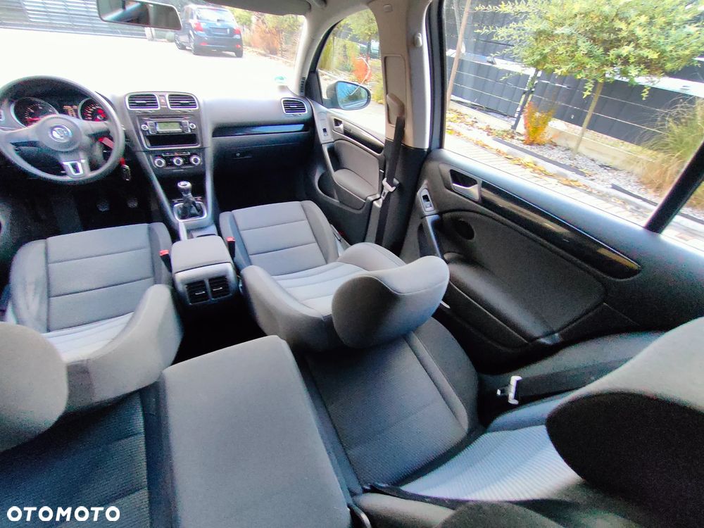 Volkswagen Golf ver-1-6-tdi-scr-comfortline - 17