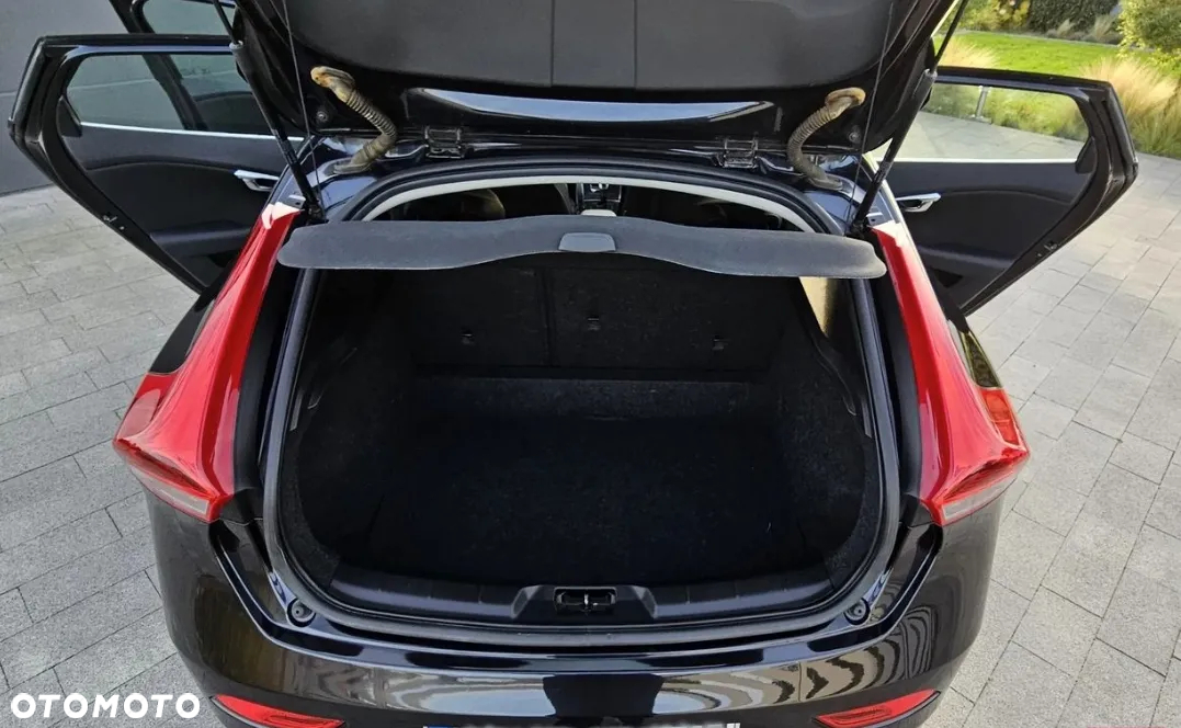 Volvo V40 D2 Momentum - 11