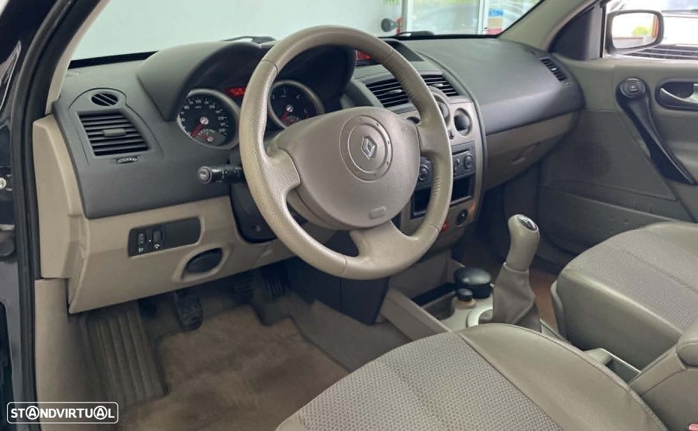 Renault Mégane Break 1.5 dCi Dynamique - 10