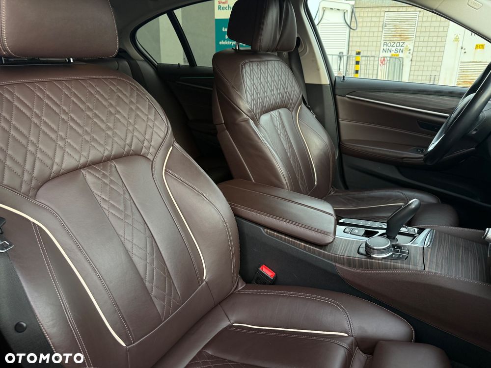 BMW Seria 5 530e iPerformance GPF Sport - 16