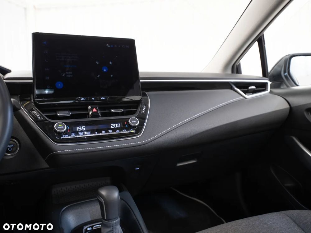 Toyota Corolla - 28