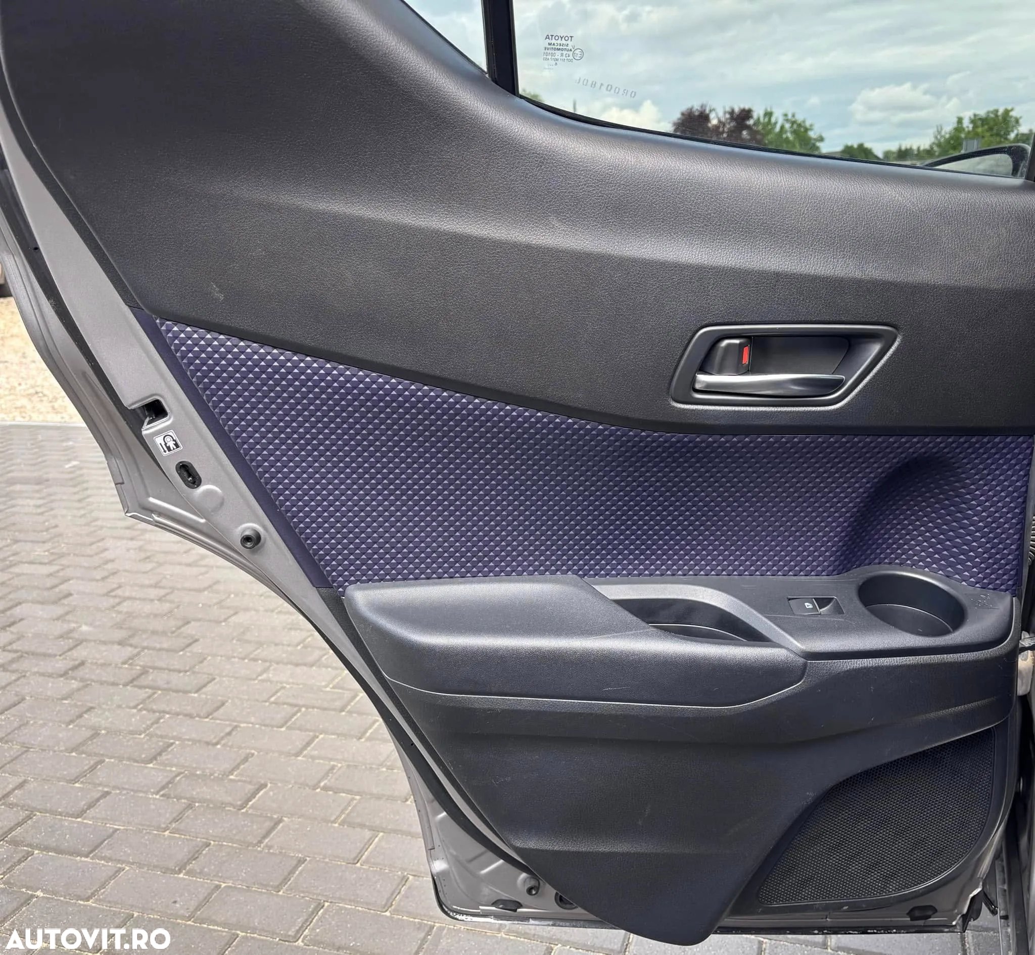 Toyota C-HR Hybrid Lounge - 15