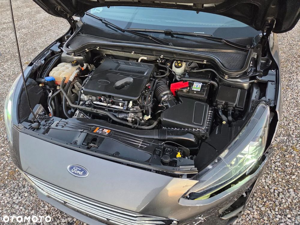 Ford Focus 1.5 EcoBoost Titanium - 10