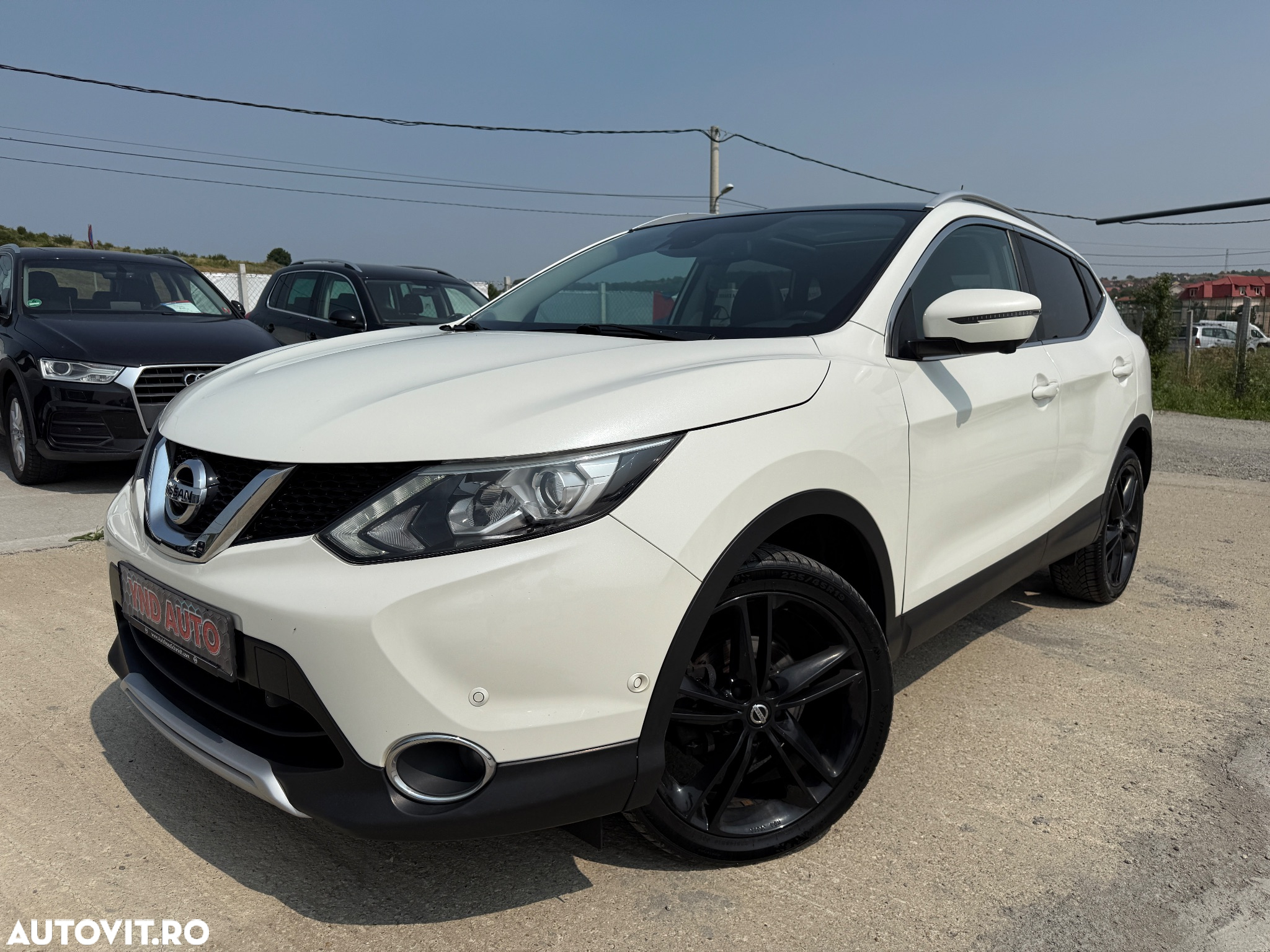 Nissan Qashqai 1.6 DCI Xtronic TEKNA - 2