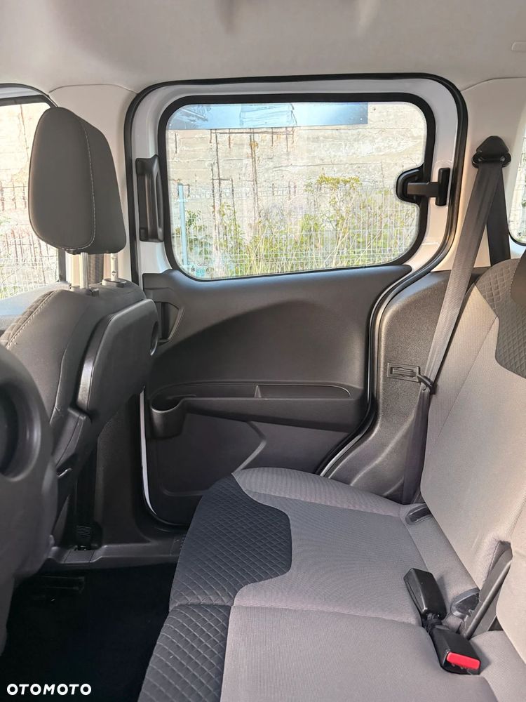 Ford Tourneo Courier 1.0 EcoBoost Trend - 15