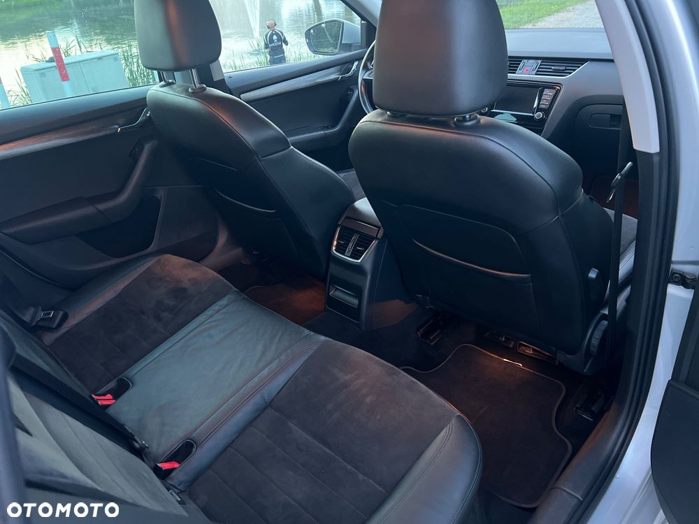 Skoda Octavia Scout 2.0 TDI 4x4 DSG - 13