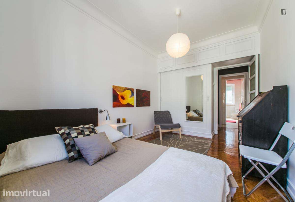 Quarto - localizado em São Sebastião Lisbon - Grande imagem: 3/18
