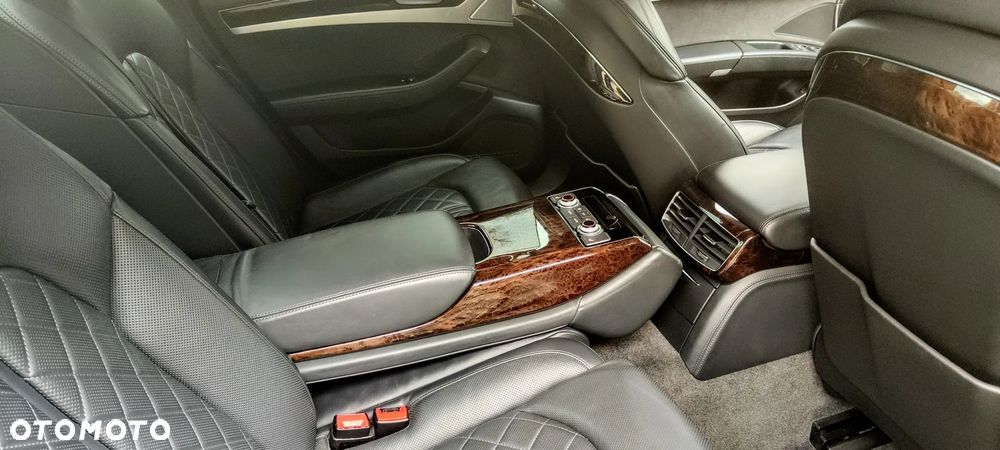 Audi A8 4.2 FSI Quattro - 15