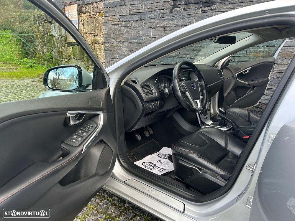 Volvo V40 2.0 D2 Momentum Eco - 9