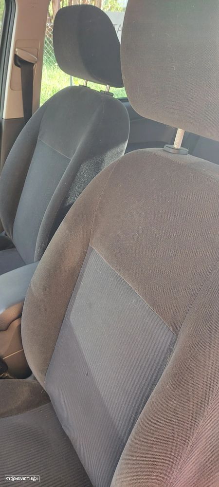 Ford Focus C-Max 1.6 TDCi Ghia - 6