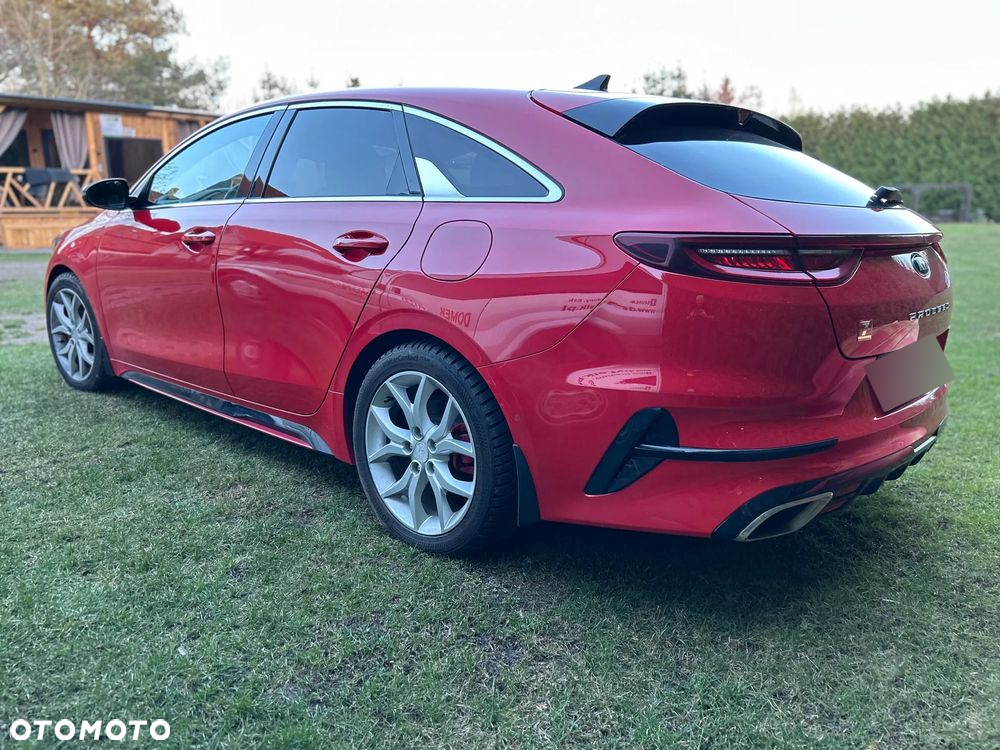 Kia ProCeed 1.6 T-GDI GT DCT - 11