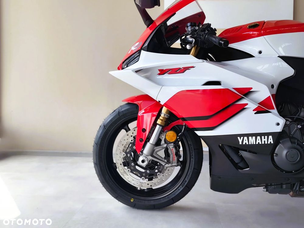 Yamaha R9 - 4