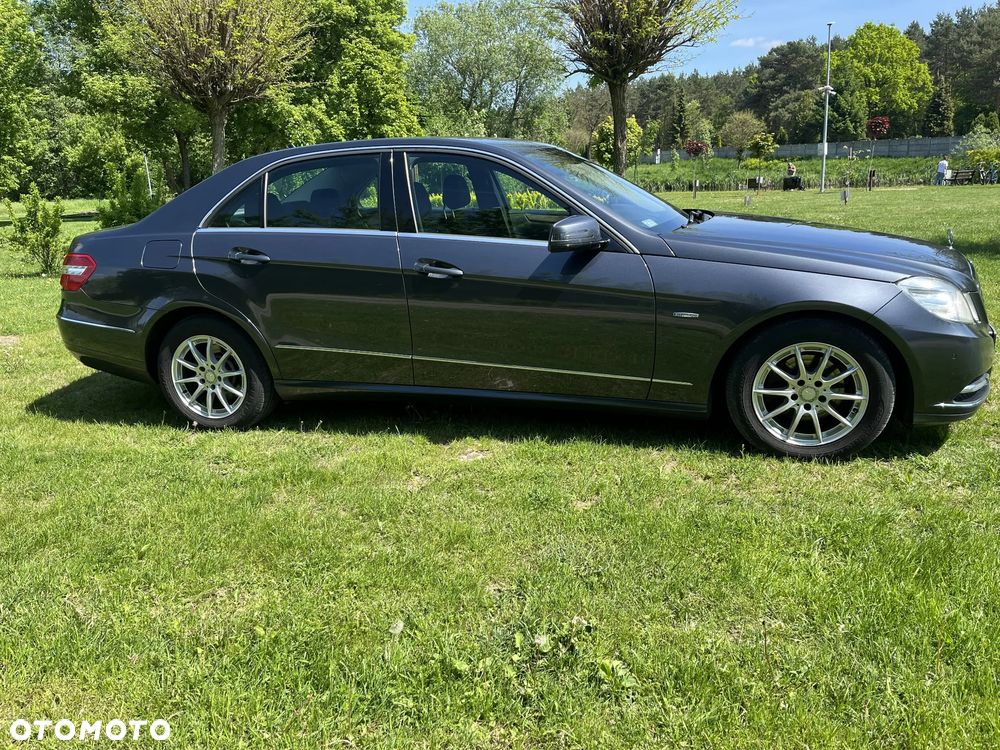 Mercedes-Benz Klasa E 200 CDI DPF BlueEFFICIENCY Automatik Elegance - 3