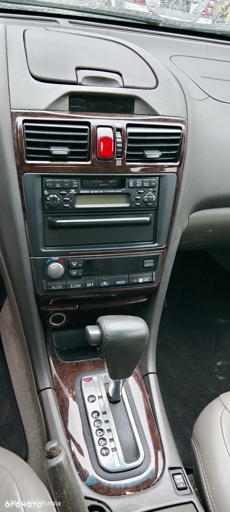 NISSAN MAXIMA 3.0 V6 200KM - 8