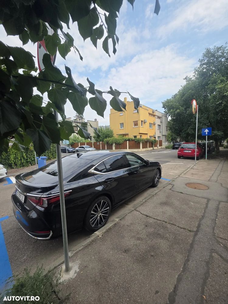 Lexus Seria ES 300h 2.5 TNGA HV 25H- 4X2 CVT Business - 11