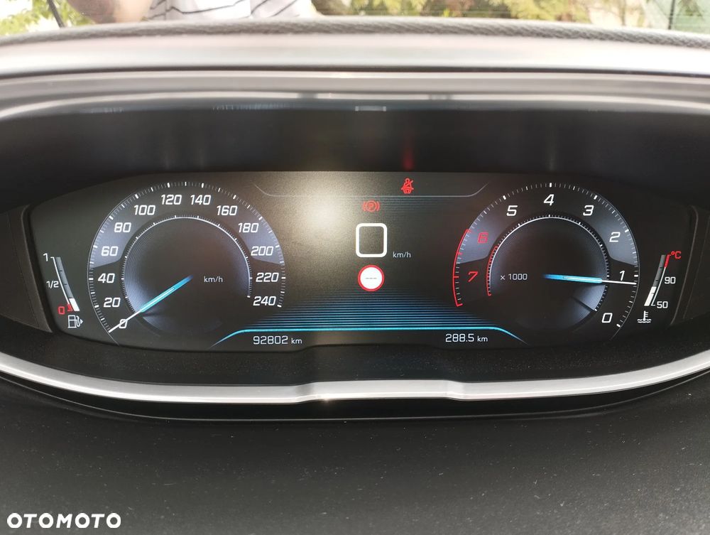Peugeot 3008 1.2 PureTech Allure S&S - 16