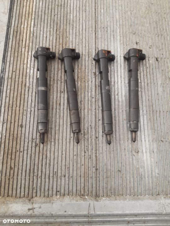 Wtryskiwacz Wtryskiwacze MB 906 06-11 63266031882 - 1