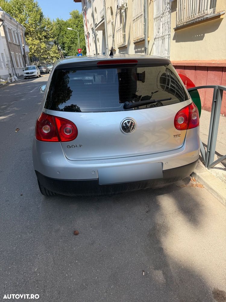 Volkswagen Golf - 6