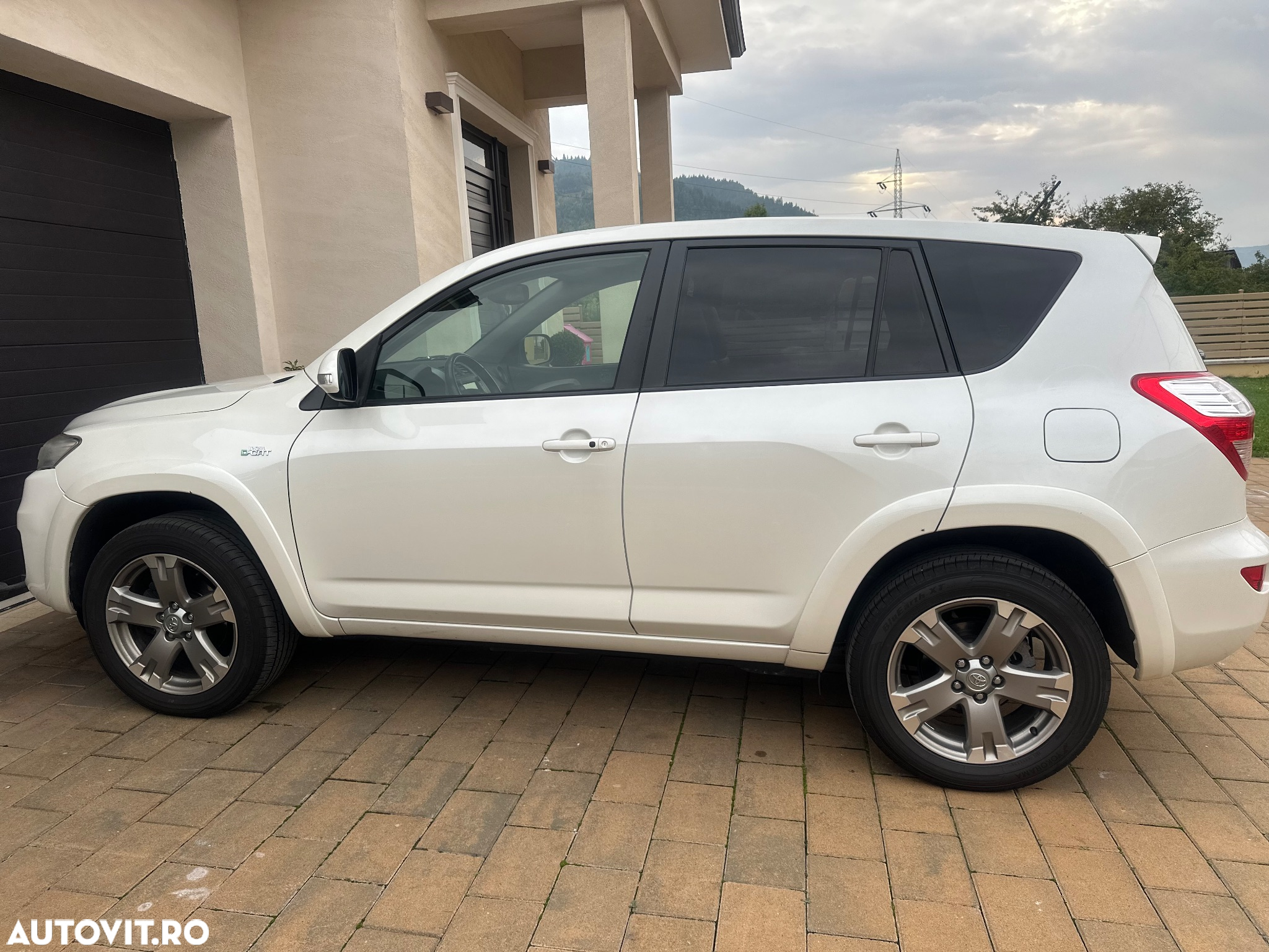 Toyota RAV4 2.2 D-4CAT 4WD Aut Luxury - 7