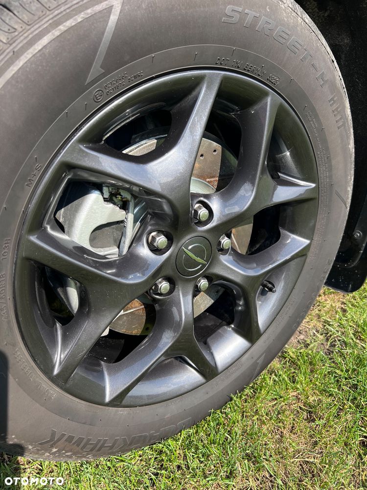 Chrysler Pacifica - 25