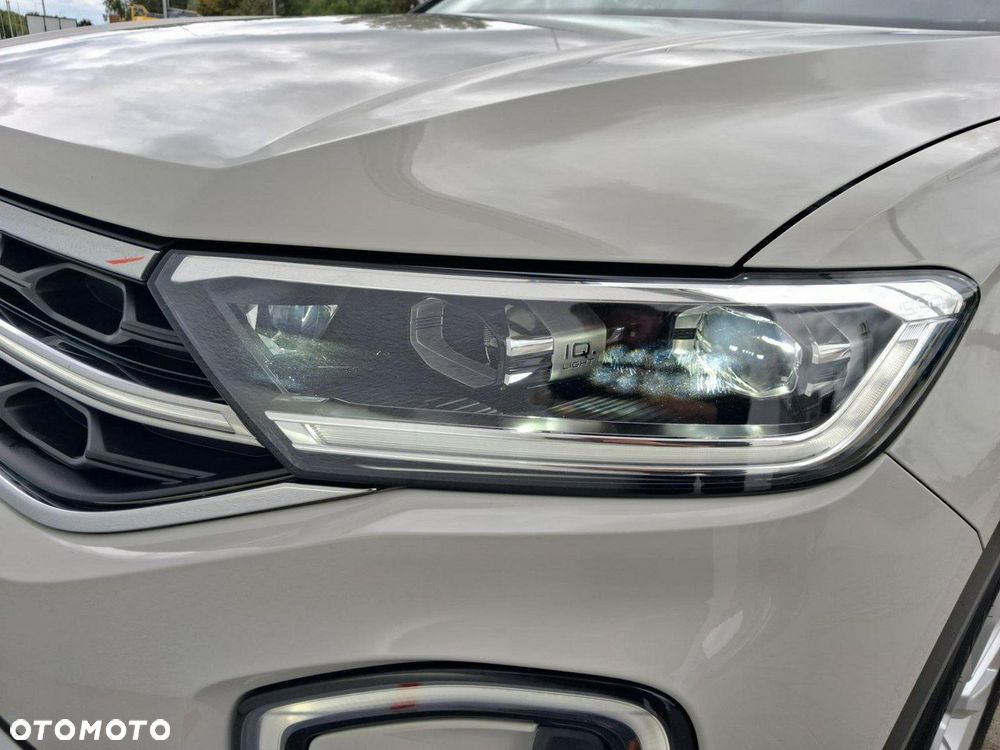 Volkswagen T-Roc - 9