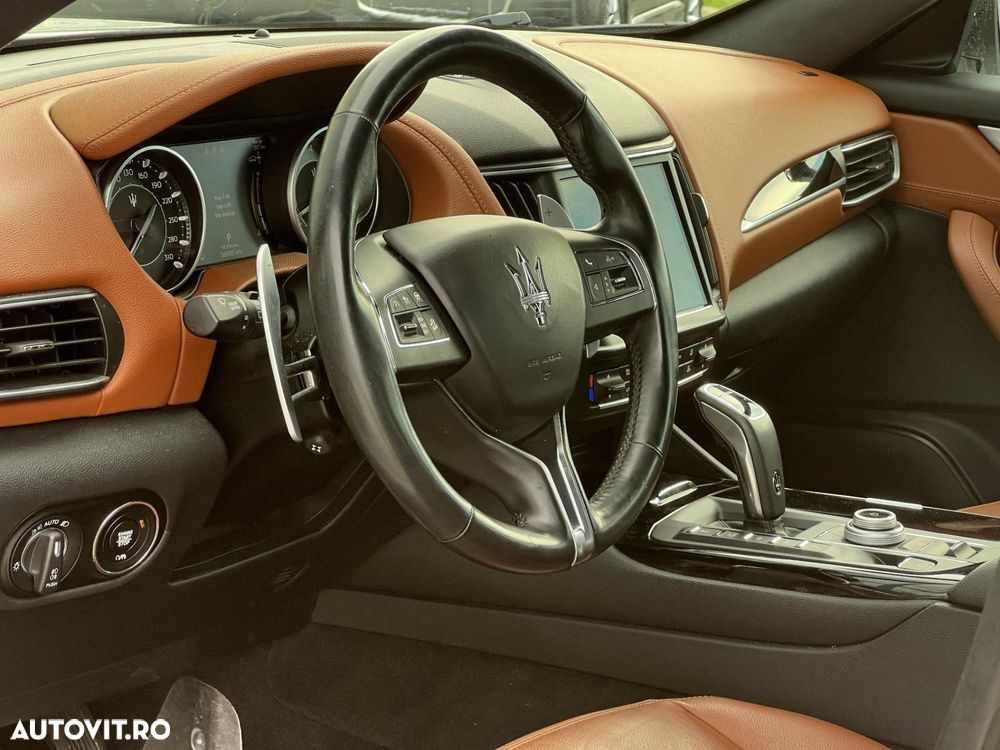 Maserati Levante - 15