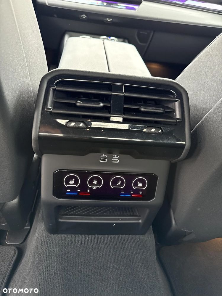 BMW Seria 5 530e xDrive PHEV - 28