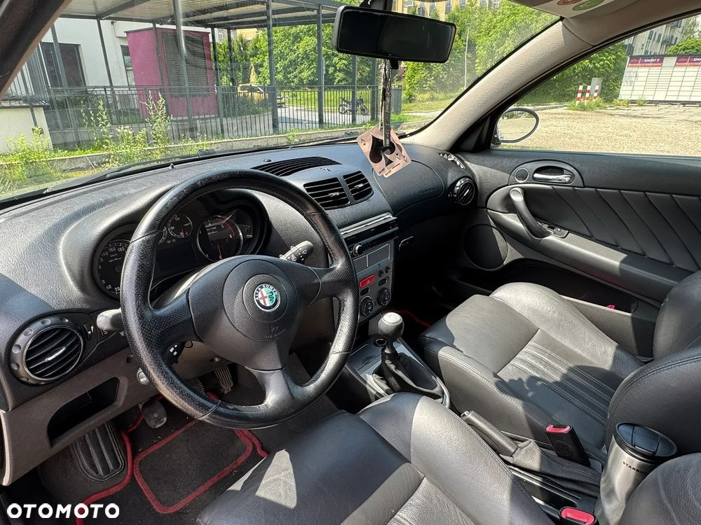 Alfa Romeo 147 1.9 JTD 8V M-Jet Distinctive - 17