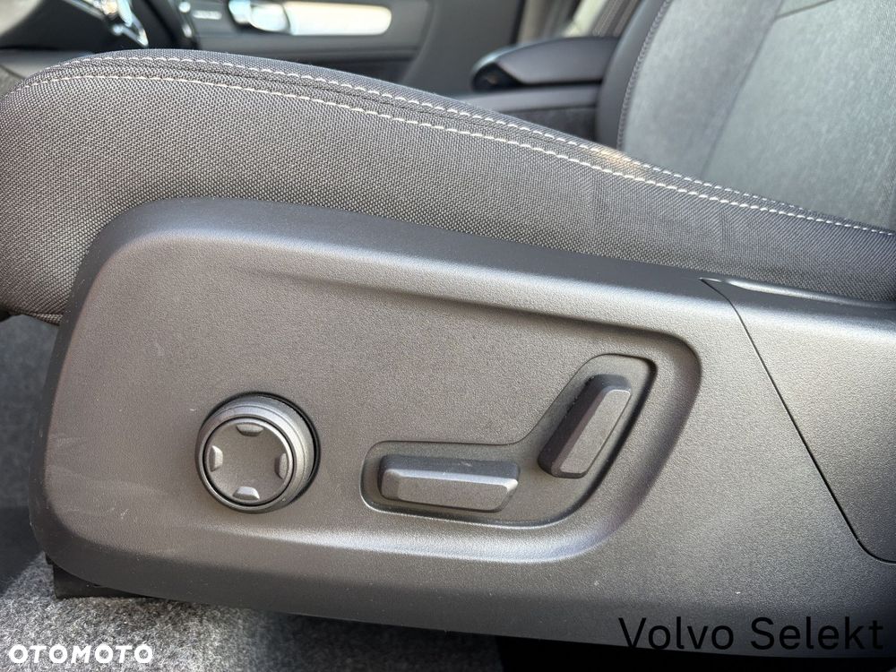Volvo XC 40 2024