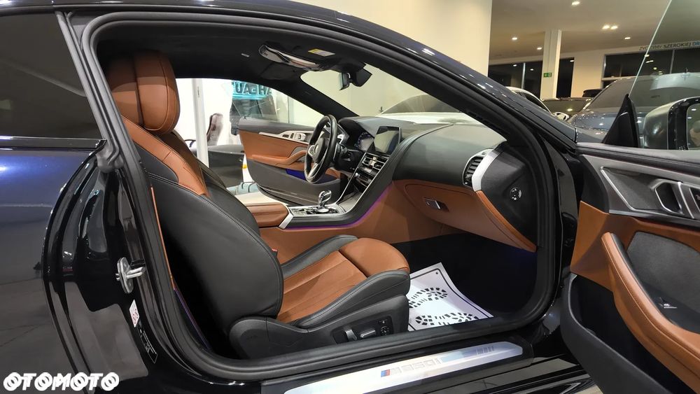BMW Seria 8 M850i xDrive - 34