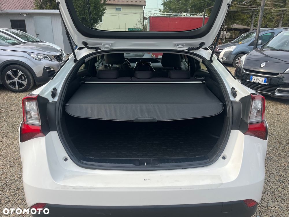 Toyota Prius 1.8 Hybrid Executive - 11