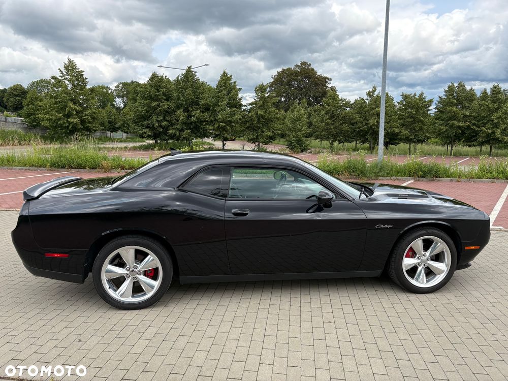 Dodge Challenger - 14