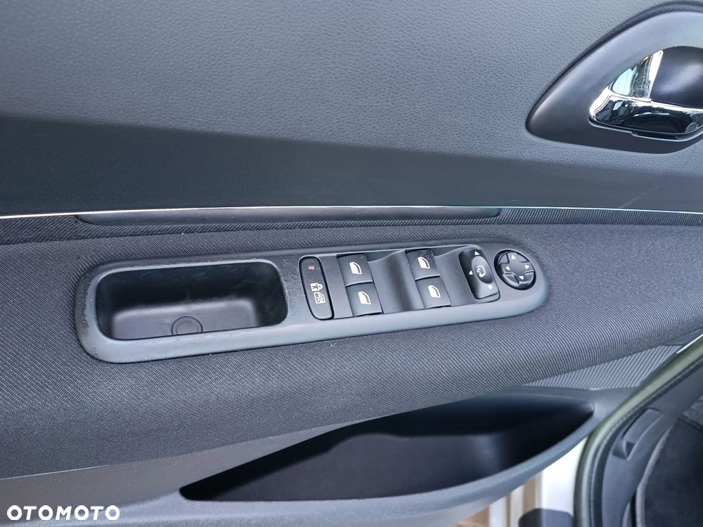 Peugeot 5008 1.6 HDi Premium - 14