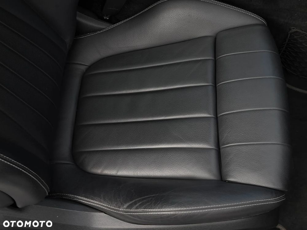 Mercedes-Benz Klasa E 220 d 4-Matic Avantgarde - 32