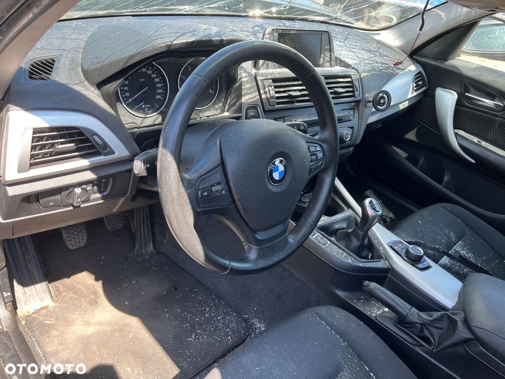 BMW Seria 1 116d Sport Line - 12