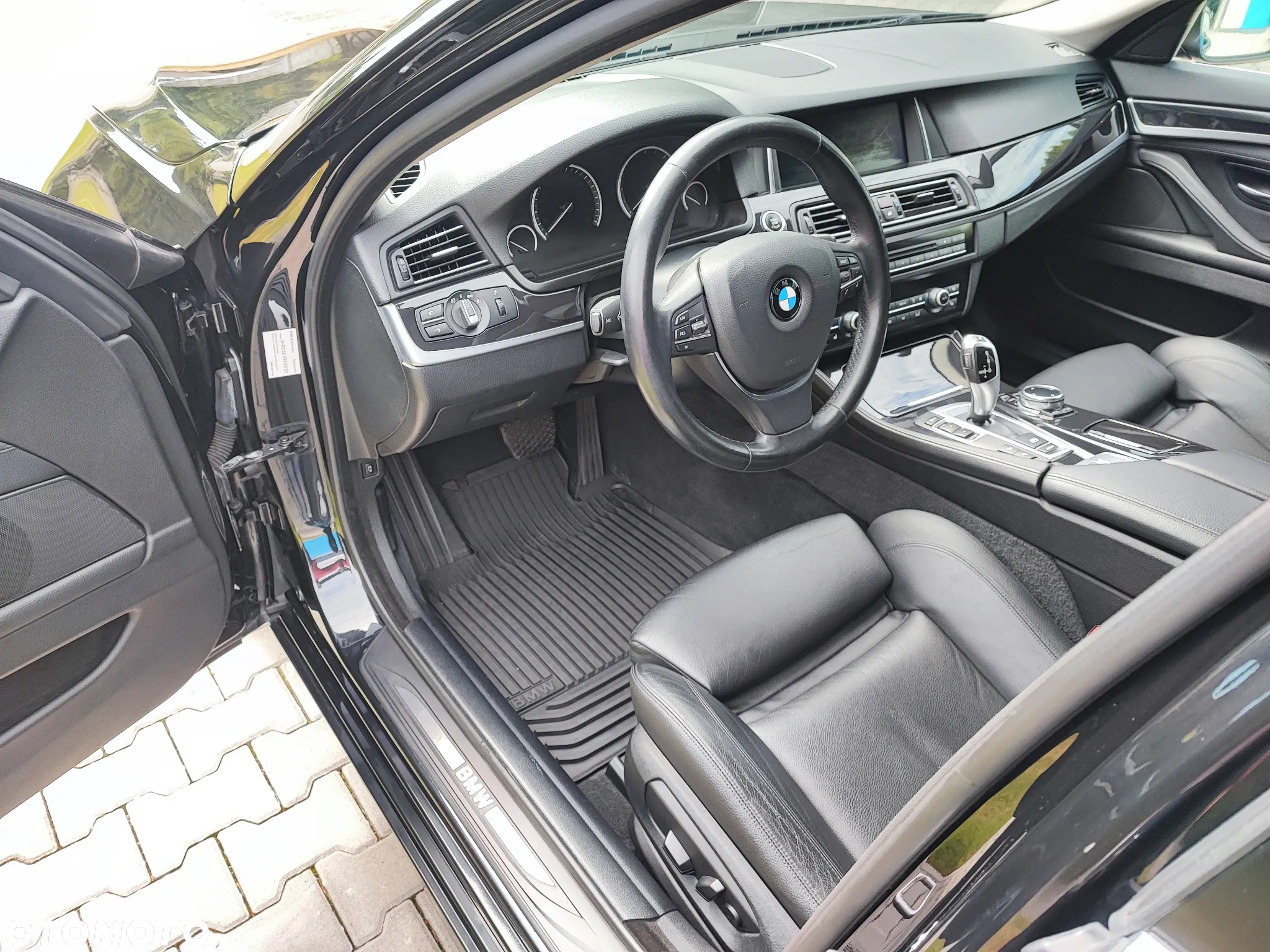 BMW Seria 5 520d Luxury Line - 11