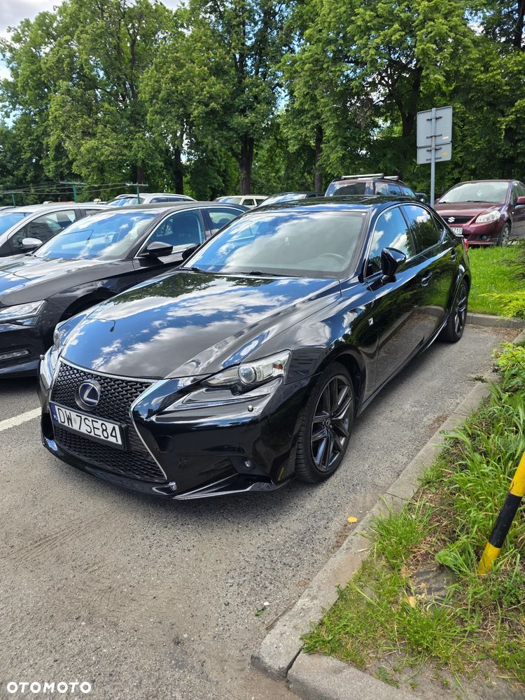 Lexus IS 300h F Sport - 2