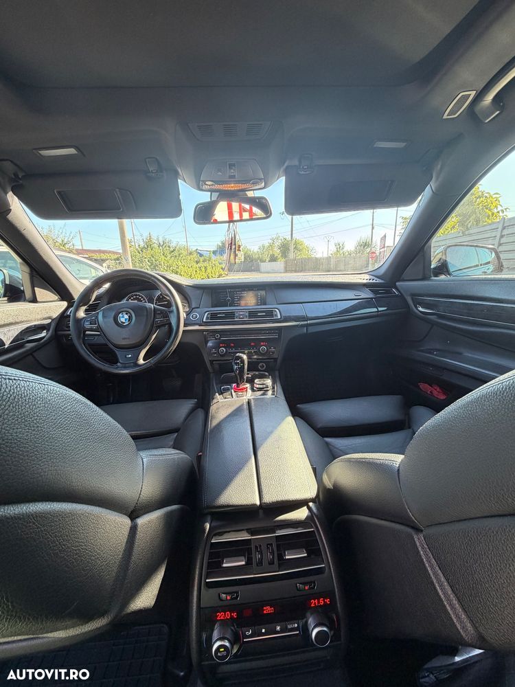BMW Seria 7 740d Aut. - 9
