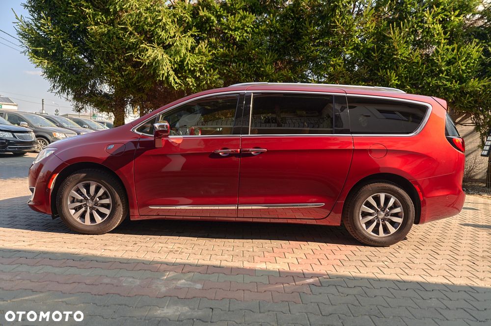 Chrysler Pacifica - 8