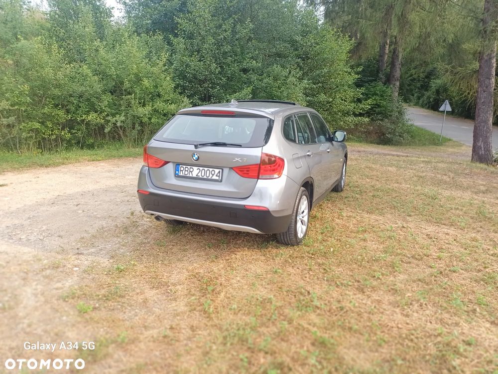 BMW X1 sDrive18d - 11