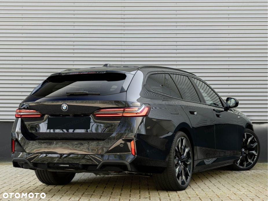 BMW Seria 5 540d xDrive mHEV M Sport - 5