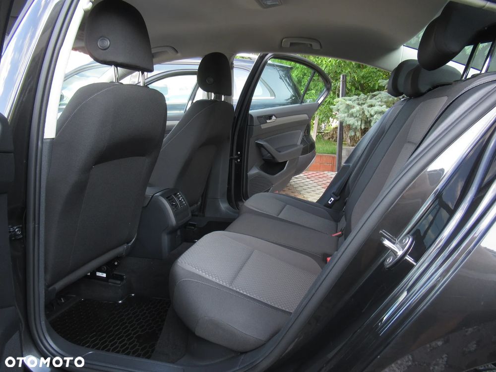 Volkswagen Passat 1.5 TSI EVO Essence - 7