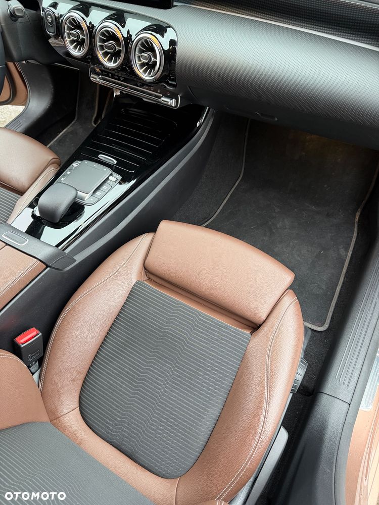 Mercedes-Benz Klasa A 250 E AMG Line 8G-DCT - 15