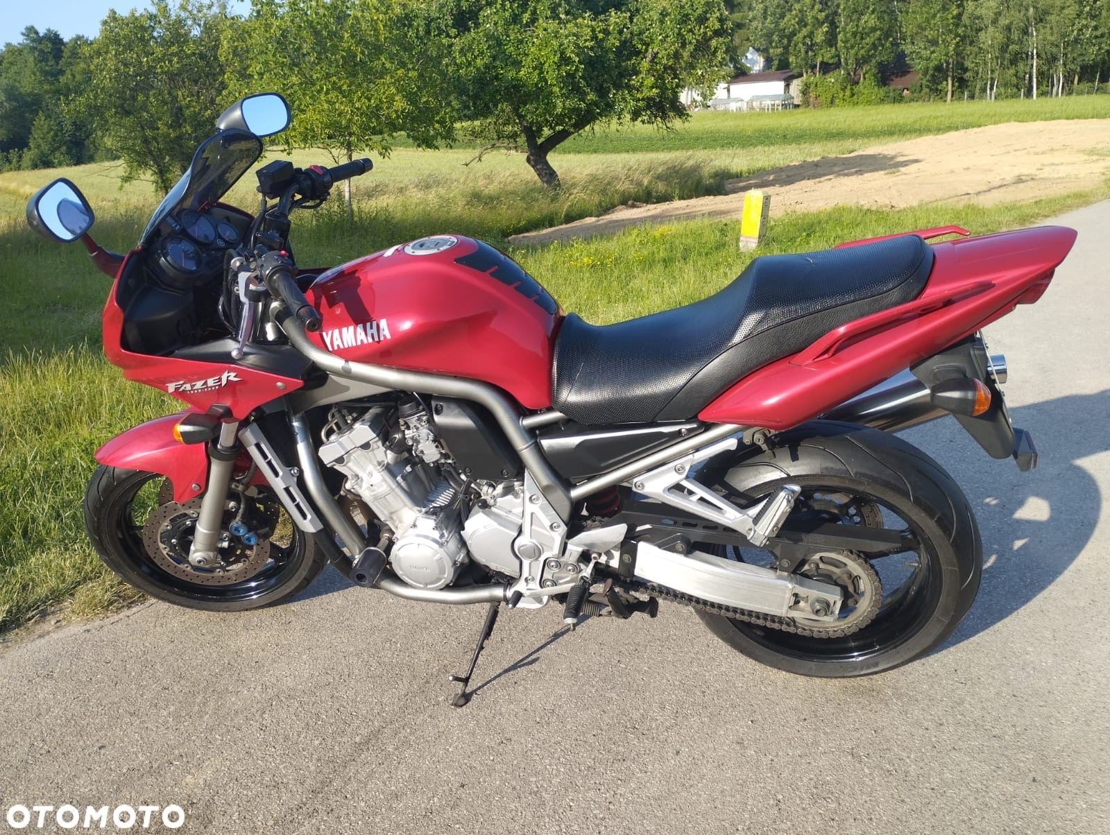 Yamaha FZS - 24