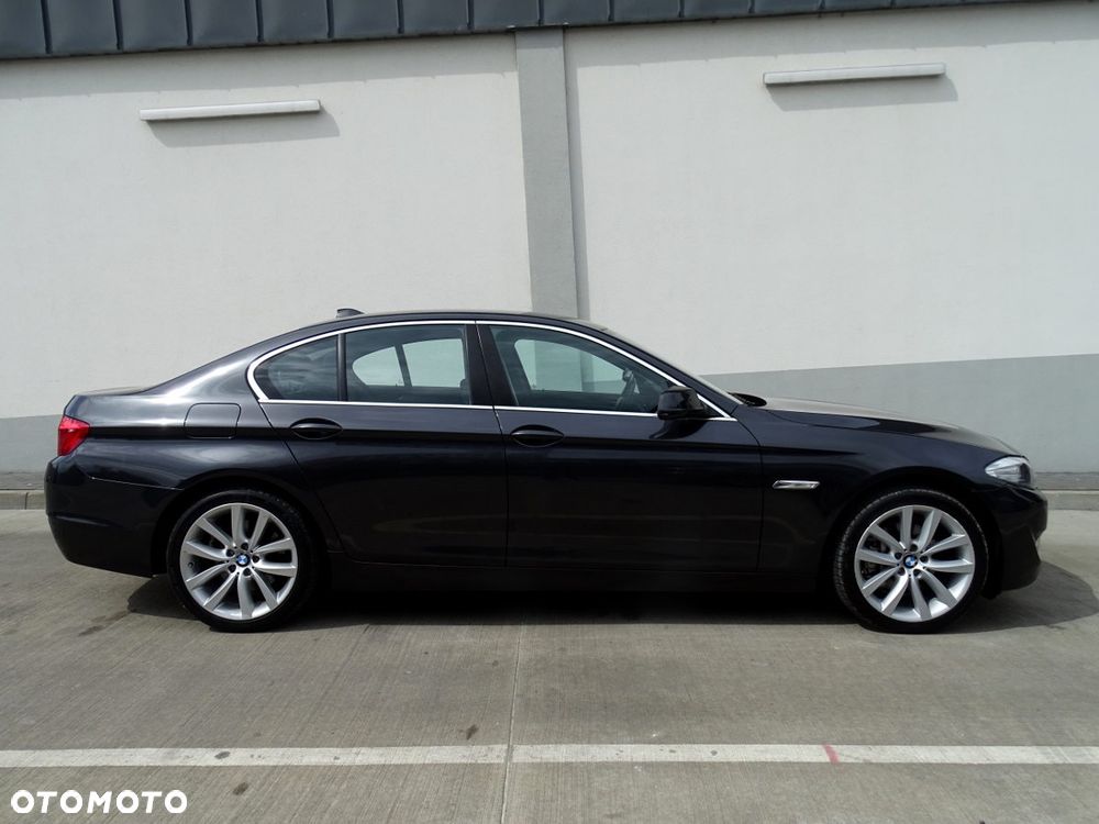BMW Seria 5 525d - 4