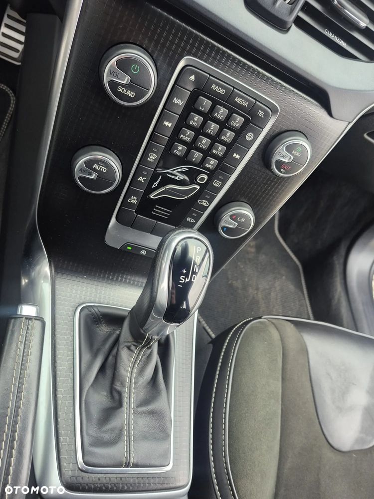 Volvo V40 T2 Geartronic RDesign - 33
