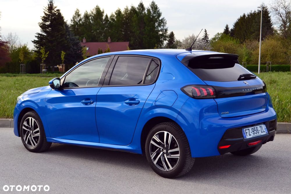 Peugeot 208 - 4