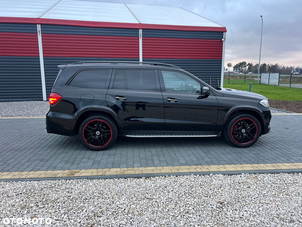 Mercedes-Benz GLS - 11